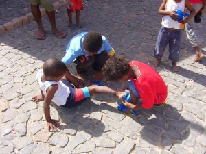 Donazione sandali e ciabatte