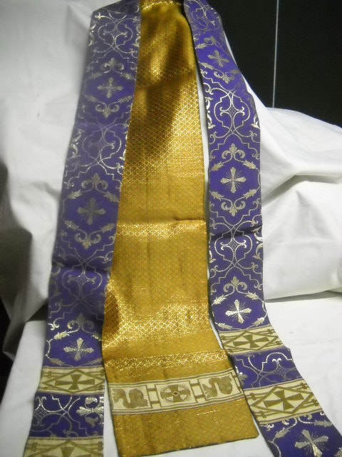 Materiale donativo per la funzione religiosa