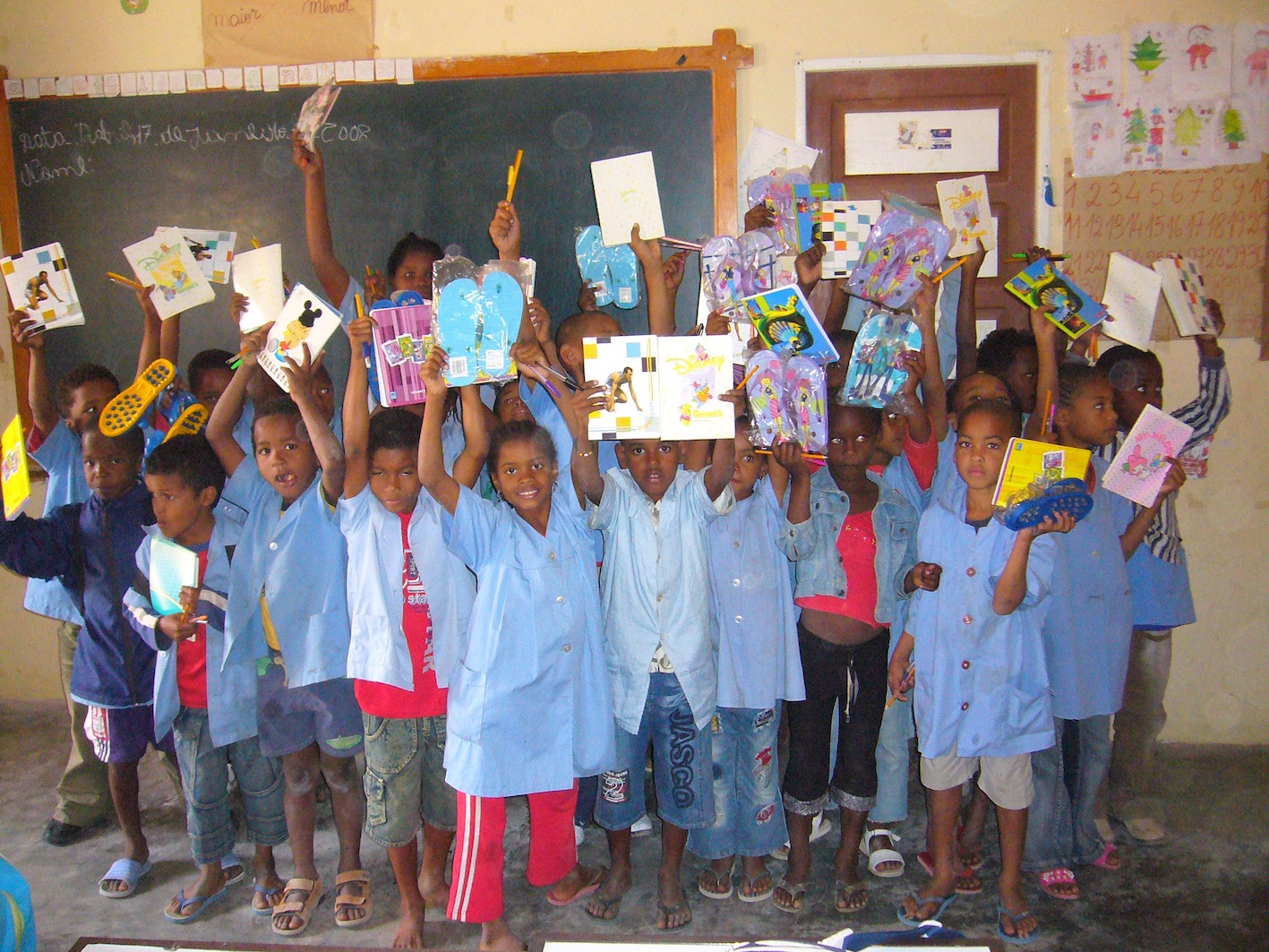 Donazione sandali e ciabatte